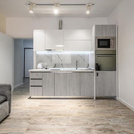 Miku Apartment-City Walk 1Bd Stylish Apartment Тирана Екстериор снимка