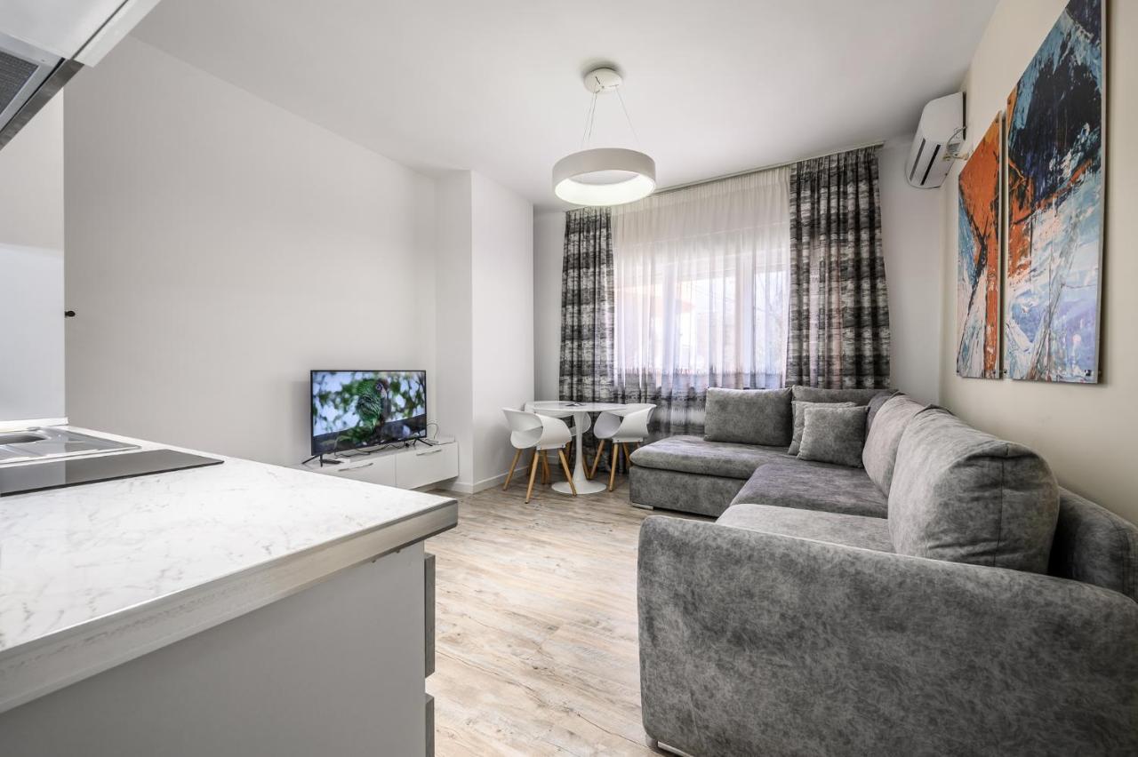 Miku Apartment-City Walk 1Bd Stylish Apartment Тирана Екстериор снимка