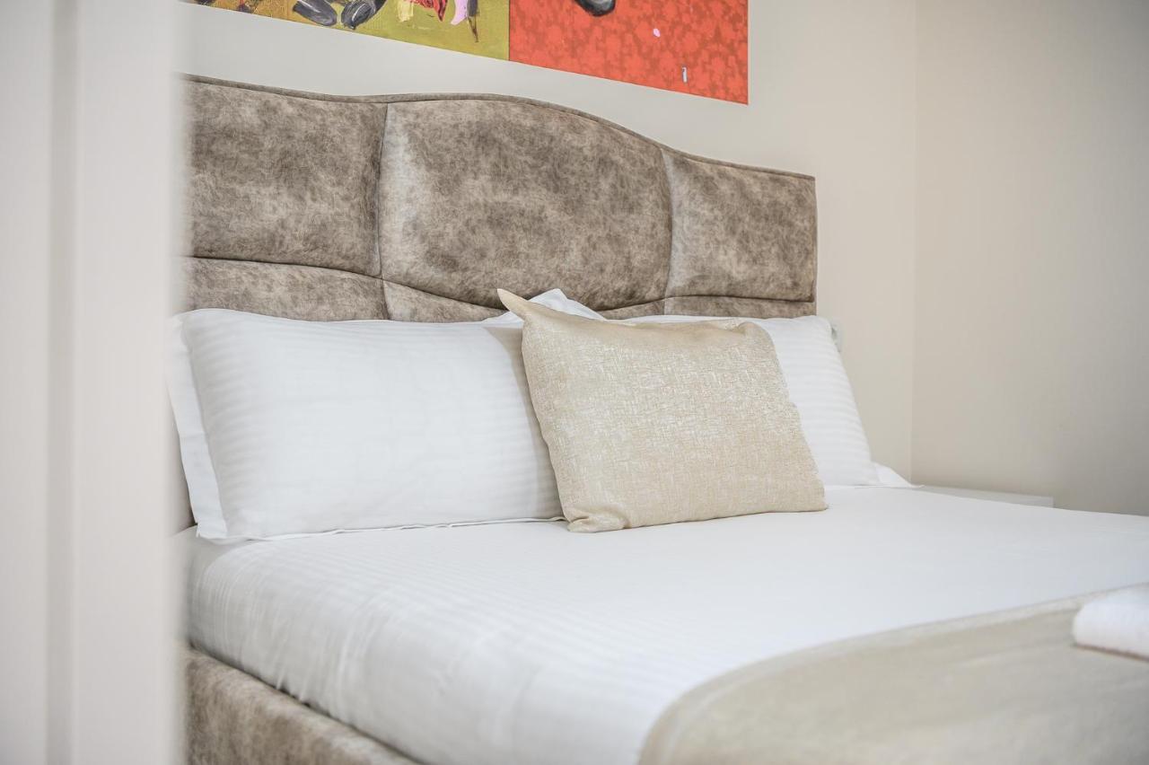 Miku Apartment-City Walk 1Bd Stylish Apartment Тирана Екстериор снимка