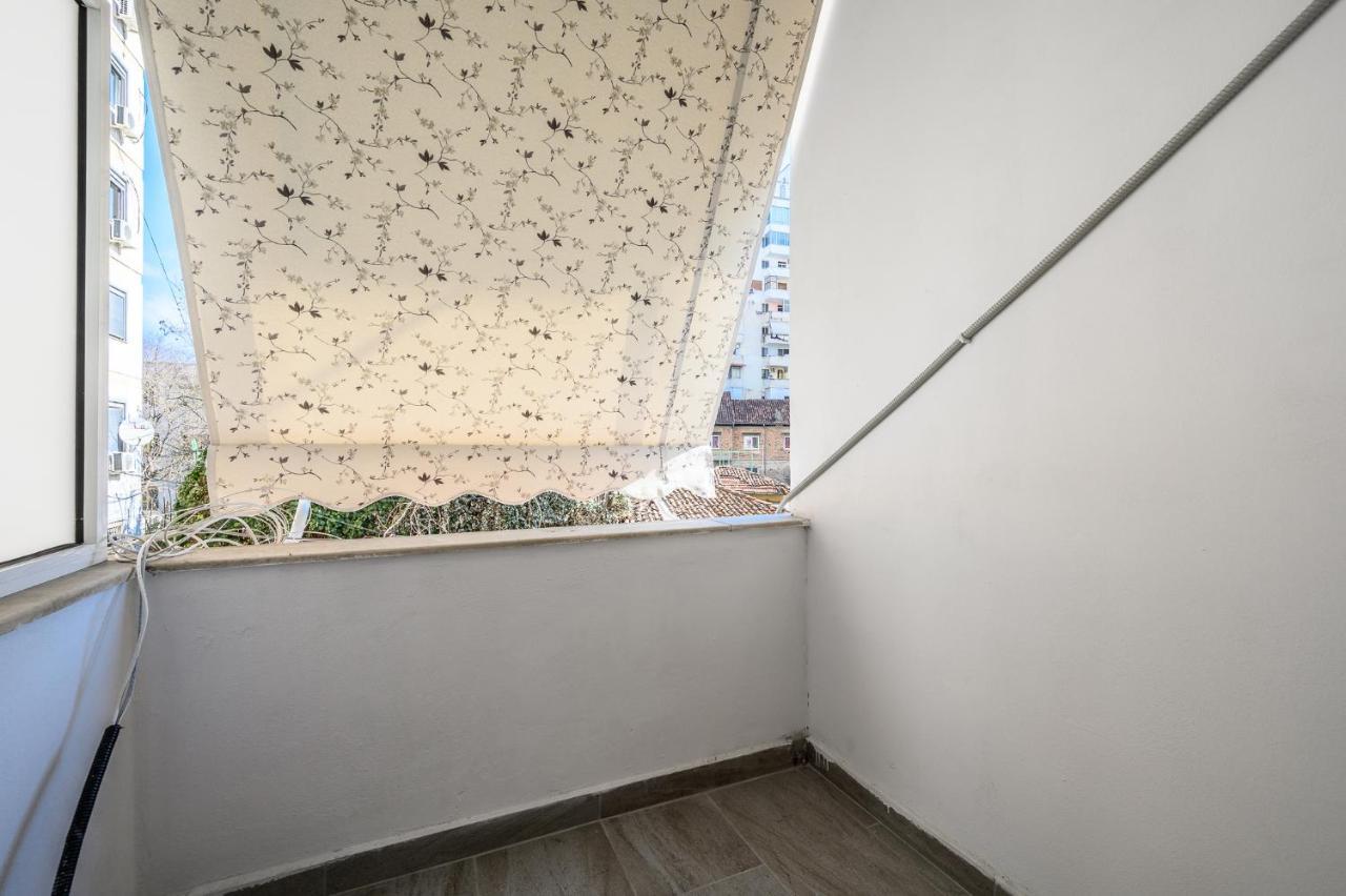 Miku Apartment-City Walk 1Bd Stylish Apartment Тирана Екстериор снимка